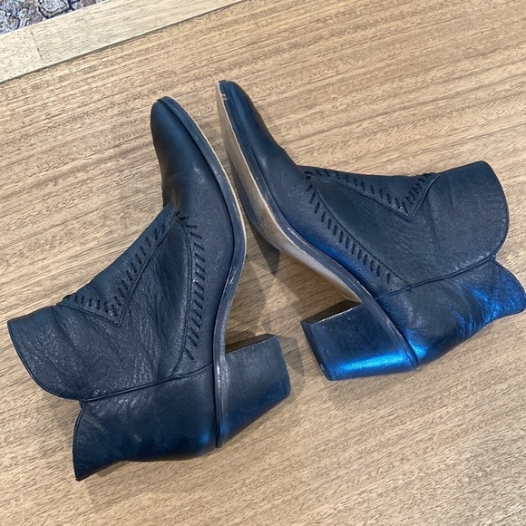 Rebecca Minkoff Lulu Black Leather Booties - Picture 5 of 9